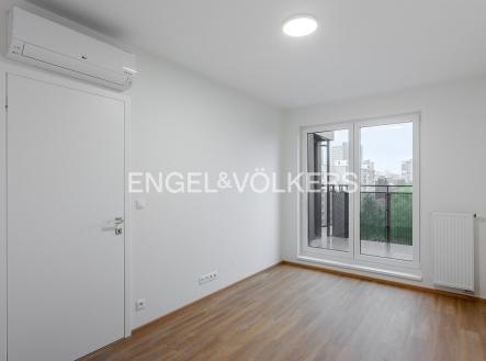 2 | Pronájem bytu, 2+kk, 57 m²