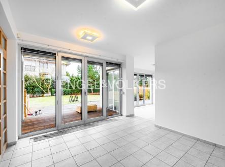 2 | Pronájem - dům/vila, 260 m²