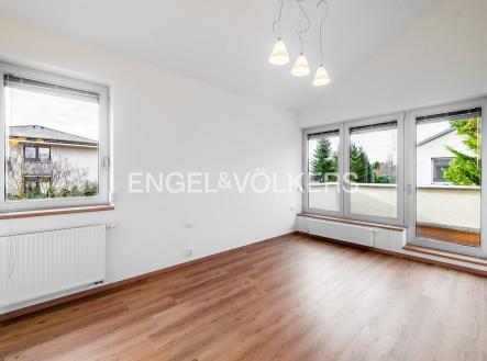 4 | Pronájem - dům/vila, 260 m²