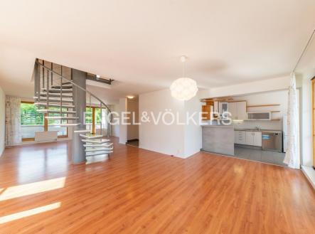 Pronájem bytu, 4+kk, 166 m² obrázek