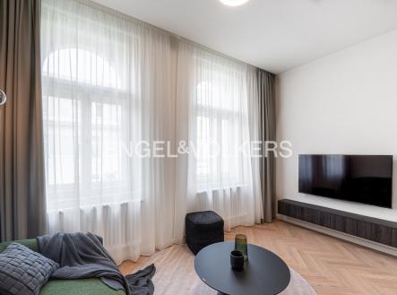 P1267631_web | Pronájem bytu, 2+kk, 57 m²