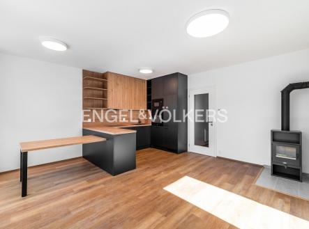 4 | Pronájem - dům/vila, 122 m²