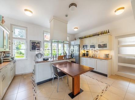 4 | Pronájem bytu, 4+kk, 145 m²