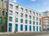 Pronájem - obchodní prostor, 151 m²