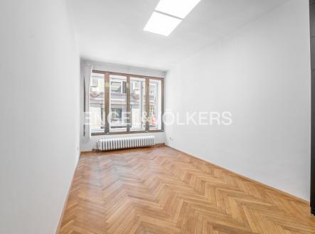 4 | Pronájem - kanceláře, 125 m²