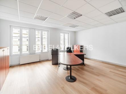 Pronájem - kanceláře, 89 m² obrázek