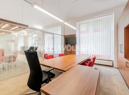 4 | Pronájem - kanceláře, 224 m²