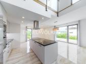 Pronájem - dům/vila, 219 m²