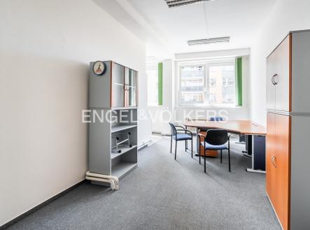 DSC_6473-HDR_web | Pronájem - kanceláře, 32 m²