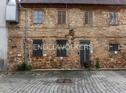 2 | Pronájem - malý objekt/garáž