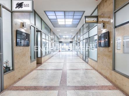 P1289166_web | Pronájem - obchodní prostor, 32 m²