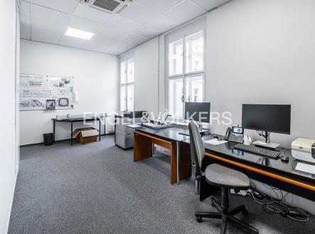 P1279073_web | Pronájem - kanceláře, 666 m²