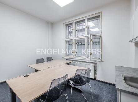 P1289160_web | Pronájem - kanceláře, 16 m²