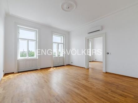 Pronájem bytu, 3+1, 139 m² obrázek