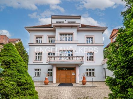 Pronájem - kanceláře, 140 m²