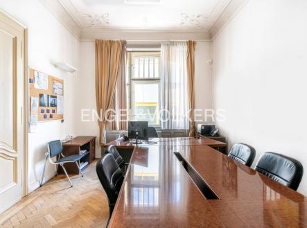 DSC_0328-HDR_web | Pronájem - kanceláře, 169 m²