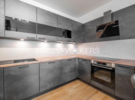 4 | Pronájem bytu, 2+kk, 61 m²