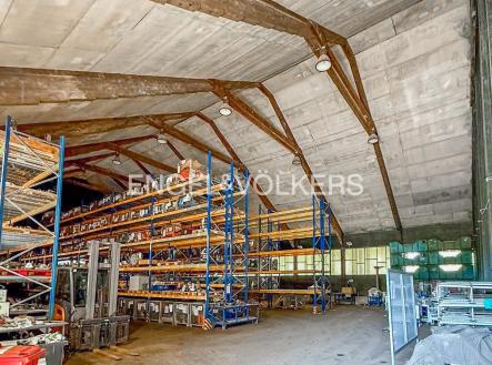 3 | Pronájem - komerční objekt, sklad, 744 m²