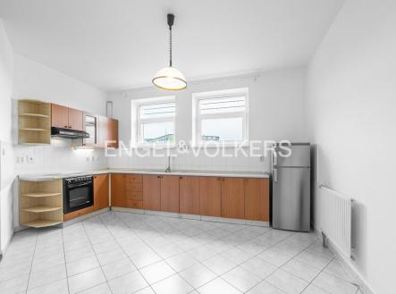 2 | Pronájem bytu, 2+kk, 82 m²
