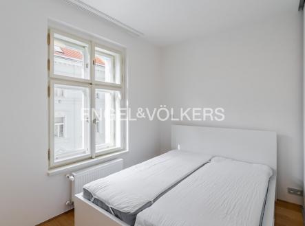 3 | Pronájem bytu, 2+kk, 38 m²