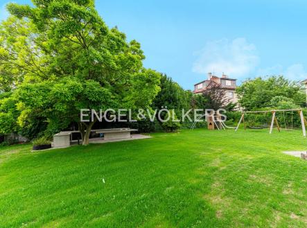 3 | Pronájem - dům/vila, 540 m²