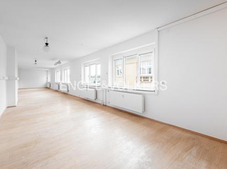 2 | Pronájem - kanceláře, 65 m²