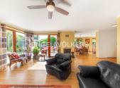 Pronájem - dům/vila, 429 m²