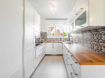 2 | Pronájem - dům/vila, 120 m²