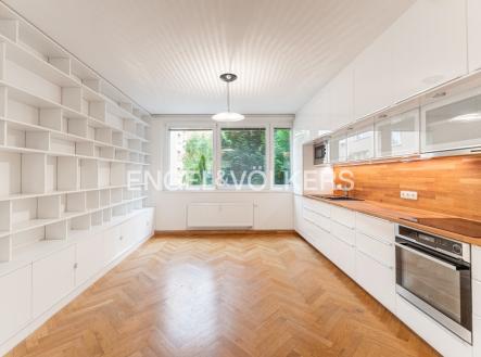 2web | Prodej bytu, 4+kk, 82 m²