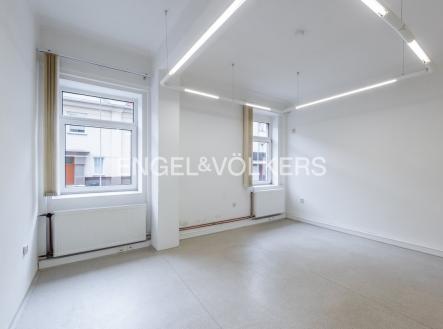 1 | Pronájem - kanceláře, 70 m²