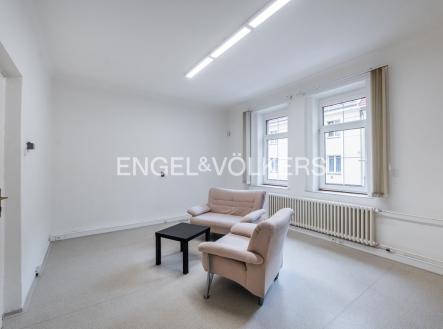 2 | Pronájem - kanceláře, 70 m²