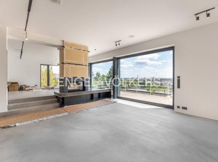 4 (2) | Pronájem - dům/vila, 691 m²