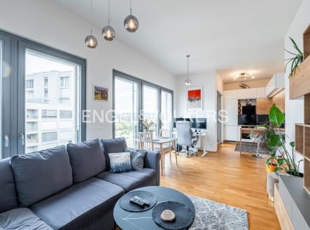 1 | Pronájem bytu, 2+kk, 60 m²