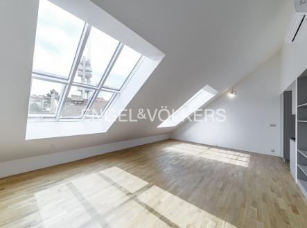 Pronájem bytu, 2+kk, 75 m² obrázek