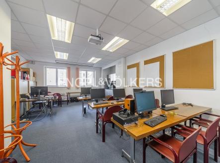 2 | Pronájem - kanceláře, 165 m²
