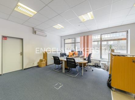 3 | Pronájem - kanceláře, 165 m²
