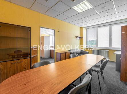 004 (1) | Pronájem - kanceláře, 92 m²
