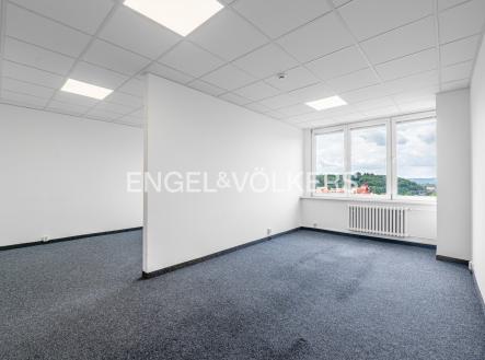 004 (2) | Pronájem - kanceláře, 16 m²