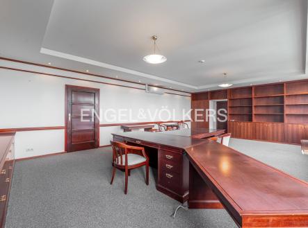 004 (4) | Pronájem - kanceláře, 268 m²