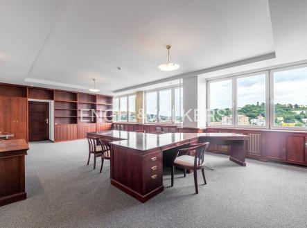 002 (3) | Pronájem - kanceláře, 268 m²