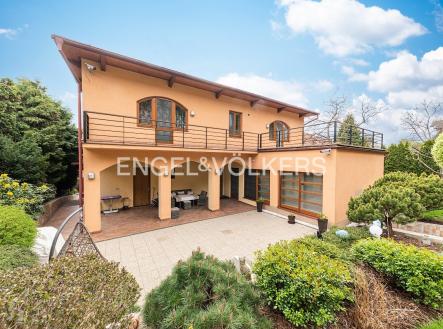 Prodej - dům/vila, 392 m² obrázek
