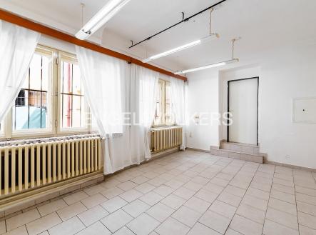 DSC_4428-HDR_web | Pronájem - obchodní prostor, 18 m²