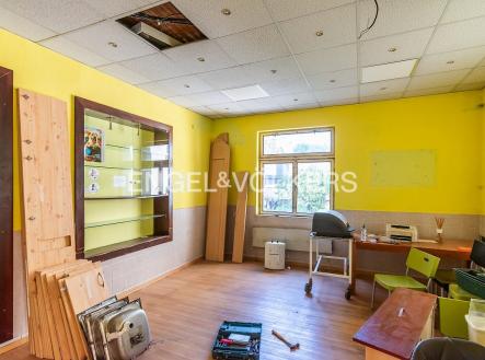 2 | Pronájem - obchodní prostor, 138 m²