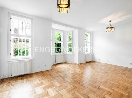 Pronájem - dům/vila, 227 m²