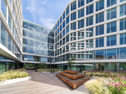 2 | Pronájem - kanceláře, 595 m²