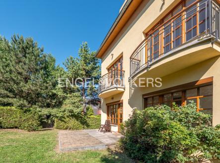 3 | Pronájem - dům/vila, 316 m²