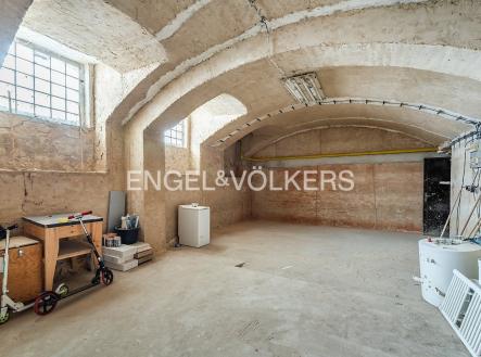 3 | Pronájem - komerční objekt, sklad, 133 m²