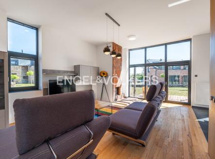 4 | Pronájem - dům/vila, 160 m²