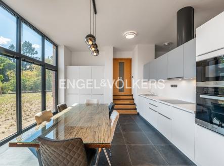 3 | Pronájem - dům/vila, 160 m²