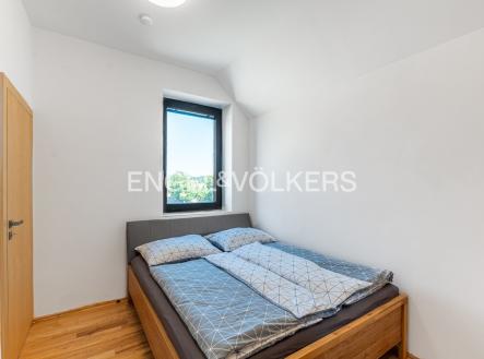 4 | Pronájem - dům/vila, 111 m²